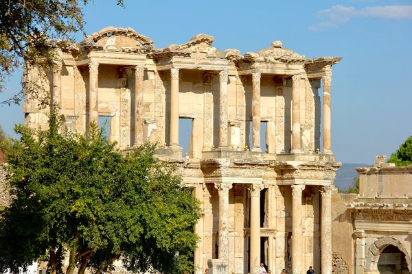 Comment organiser une visite des temples anciens en Grèce?